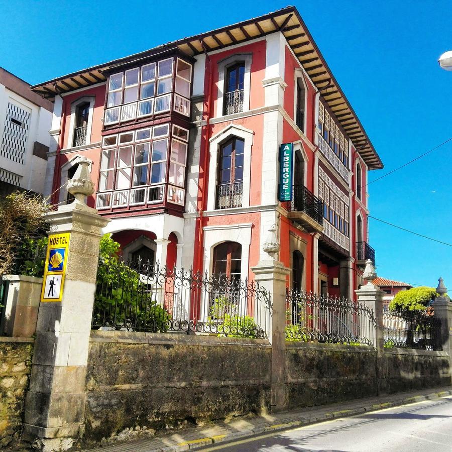 Albergue La Casona Del Peregrino Llanes Buitenkant foto